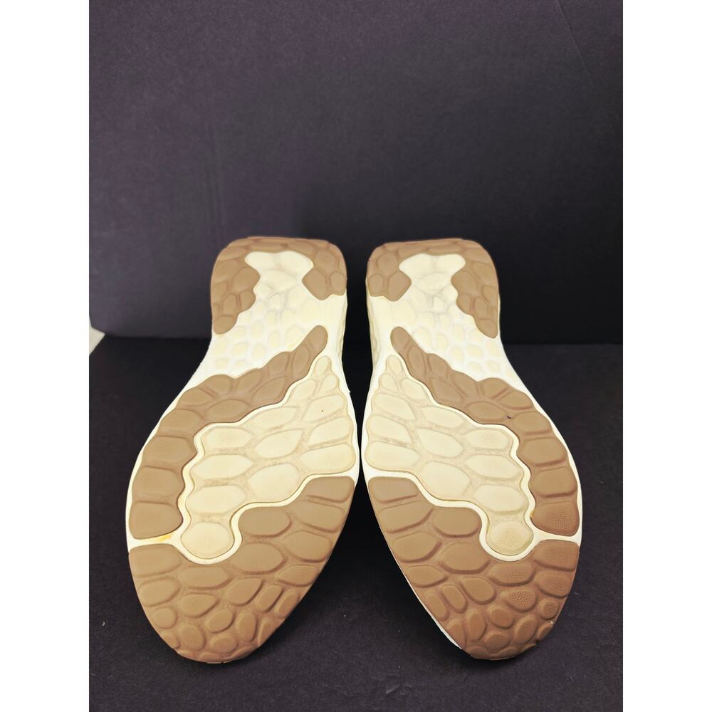 New Balance Women 9.5 Comfy footwear - Picture 7 of 8